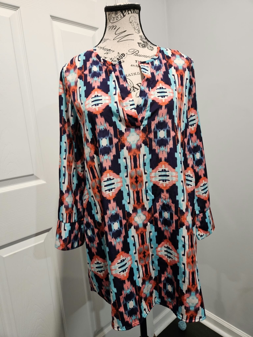 Peach Love  California Geometric Mini Dress in Blue & Pink Size Small Like New